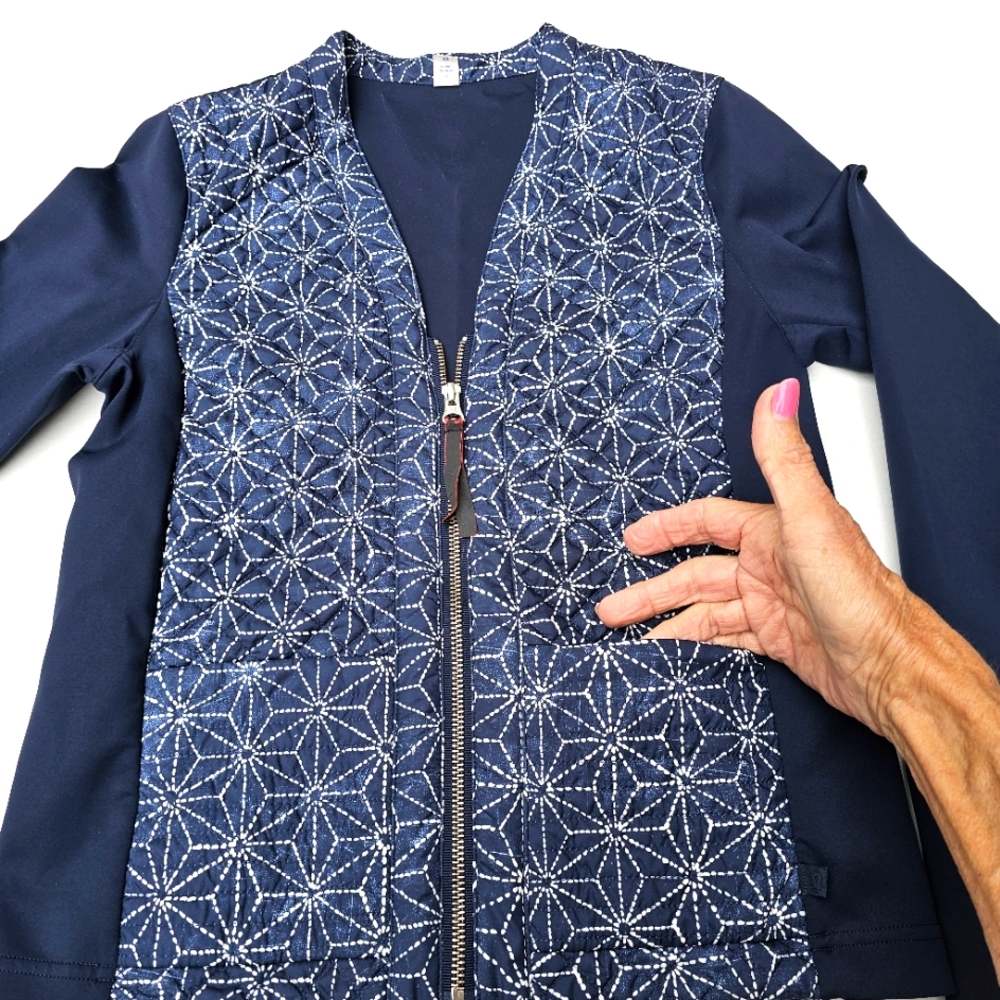 Lululemon quilted jacket/ navy/XS